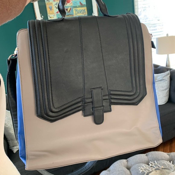 Laptop bag! Super fun colors! - Picture 2 of 4